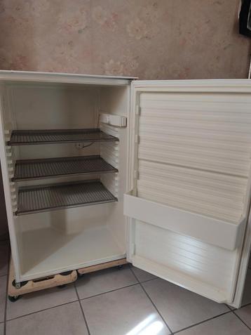 AEG Frigo , goede staat,werd gebruikt als extra drankenfrigo beschikbaar voor biedingen