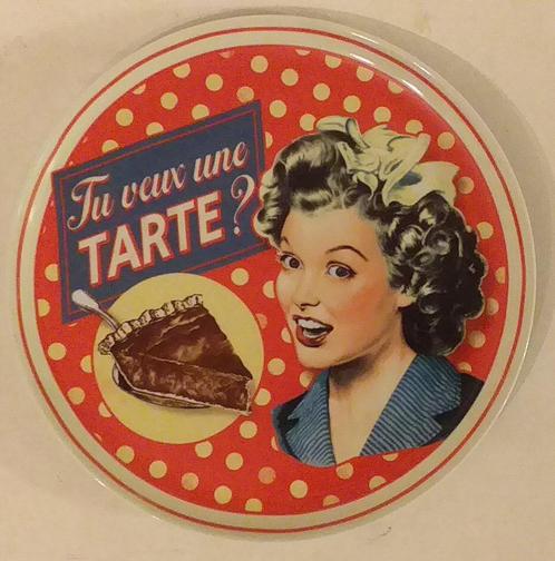 plat à gâteau humoristique - tu veux une tarte ?, Maison & Meubles, Cuisine | Vaisselle, Enlèvement ou Envoi