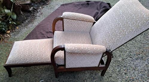 Mooie oude zetel met voetbank, Antiek en Kunst, Antiek | Meubels | Stoelen en Sofa's, Ophalen