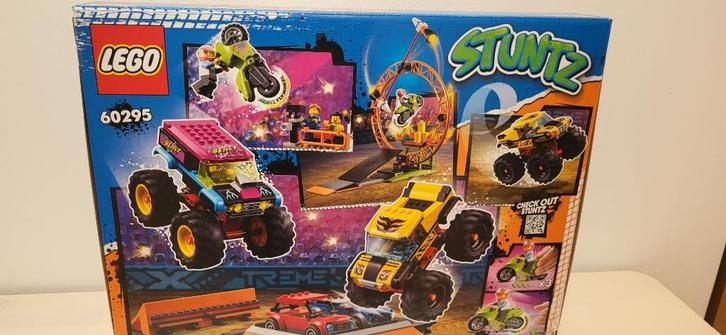 Stunt Show Arena Lego 60295, Kinderen en Baby's, Speelgoed | Duplo en Lego, Nieuw, Lego, Complete set, Ophalen of Verzenden