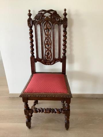 Chaises  beschikbaar voor biedingen