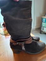 Bruine keren laarzen, Enlèvement