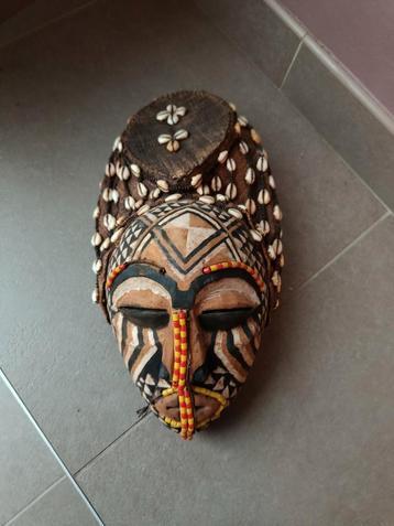Masque africain  beschikbaar voor biedingen