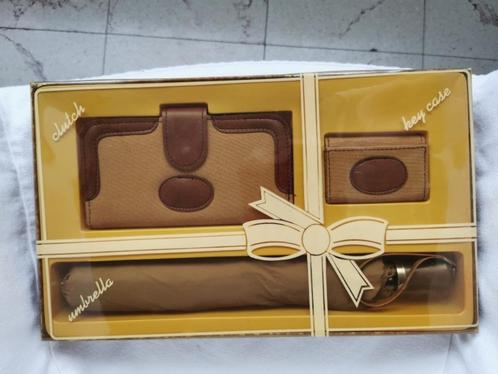 Geschenkset bruine vouwparaplu, sleutel portefeuille Vintage, Handtassen en Accessoires, Portemonnees, Zo goed als nieuw, Overige merken