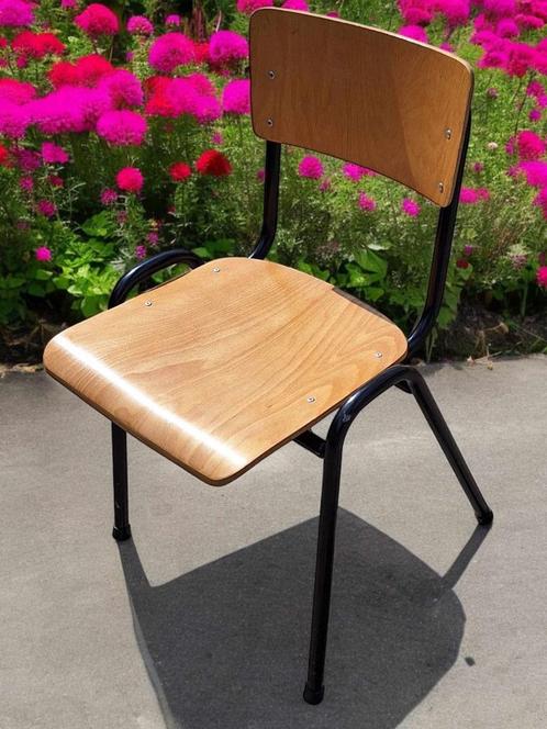 12 x vintage schoolstoel of kantine stoel, café, kerkstoel., Huis en Inrichting, Stoelen, Gebruikt, Vijf, Zes of meer stoelen
