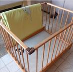 Vintage opplooibaar baby park, Kinderen en Baby's, Babyparken, Ophalen, Gebruikt, Vierkant, Wieltjes
