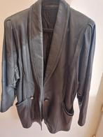 Lederen damesjas, Ophalen