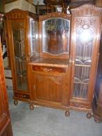 MOOIE EIKEN BUFFETKAST, Ophalen