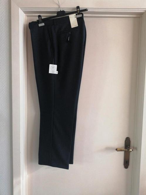 Geklede herenbroek. Nieuw met etiket, Kleding | Heren, Broeken en Pantalons, Nieuw, Beige, Ophalen of Verzenden