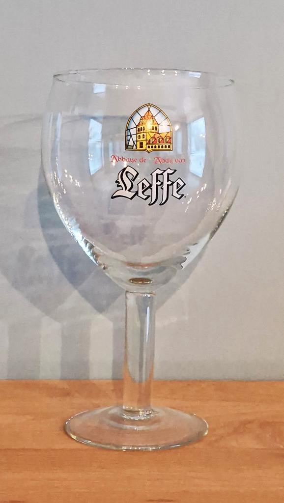 XXL Leffe bierglas 2,5 liter – ideaal voor mancave of cadeau, Verzamelen, Biermerken, Zo goed als nieuw, Glas of Glazen, Leffe