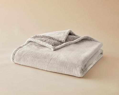 Plaids Cocooning Metalliques Prune fleece deken/plaid NIEUW, Huis en Inrichting, Woonaccessoires | Plaids en Woondekens, Nieuw