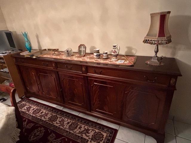 Dressoir in roodbruin kersenhout, Huis en Inrichting, Kasten | Dressoirs, Gebruikt, 200 cm of meer, 25 tot 50 cm, Met lade(s)