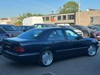 Mercedes // E220cdi Avant-Garde, Automaat, Achterwielaandrijving, Zwart, Blauw