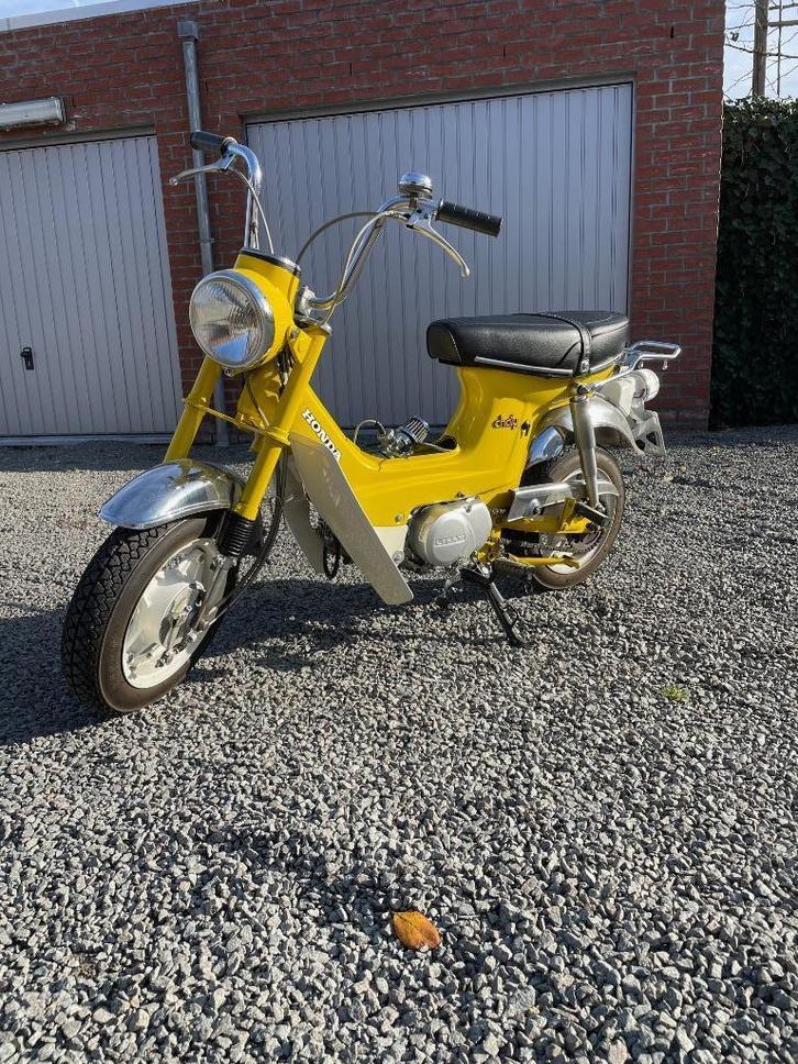 honda chaly, Fietsen en Brommers, Brommers | Honda, Zo goed als nieuw, Overige modellen, Klasse B (45 km/u), Ophalen