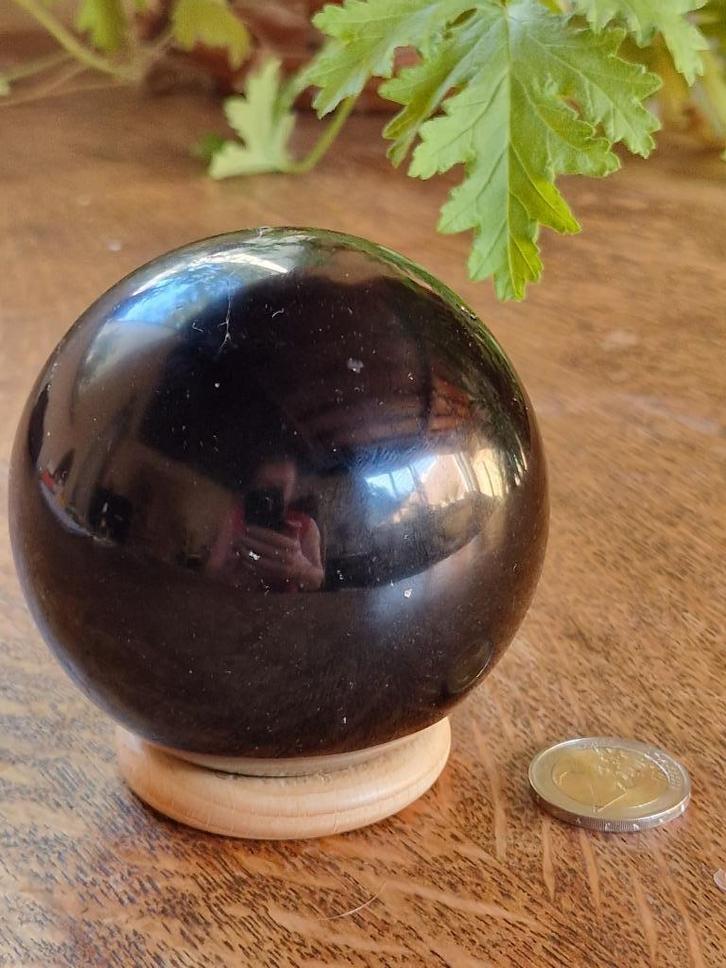Mooie Zwarte Obsidiaan Bol - +- 8 CM ! !, Verzamelen, Mineralen en Fossielen, Mineraal, Ophalen of Verzenden