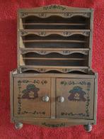 Petite boîte robuste, complètement intacte., Collections, Maisons de poupées & Accessoires, Utilisé, Enlèvement ou Envoi