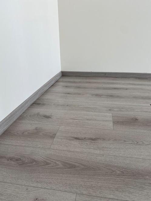 Laminaat Premium prestige klik 138x19 ( eiken licht grijs ), Doe-het-zelf en Bouw, Overige Doe-Het-Zelf en Bouw, Zo goed als nieuw