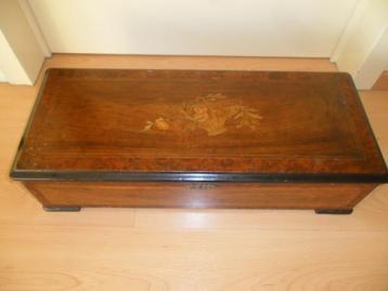 antieke muziekdoos (speeldoos) ## 65 cm ## beschikbaar voor biedingen