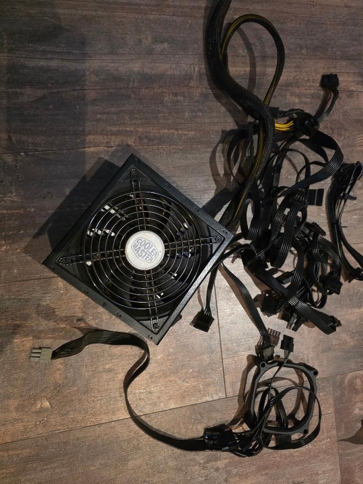 Cooler Master Silent Pro M 600W voeding, Computers en Software, Interne voedingen, Zo goed als nieuw, Ophalen