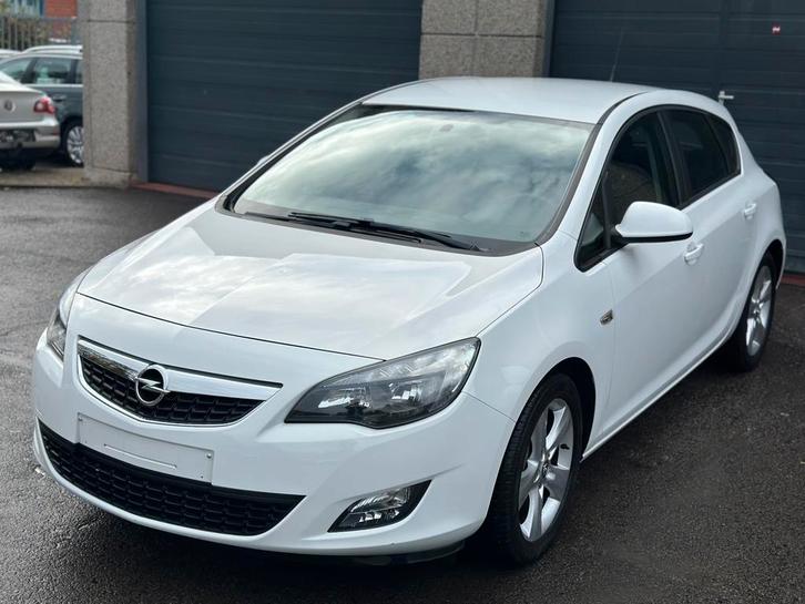 Opel Astra 1.7Cdti Euro5 1e eigenaar klaar voor registratie, Auto's, Opel, Bedrijf, Astra, ABS, Adaptieve lichten, Airbags, Airconditioning
