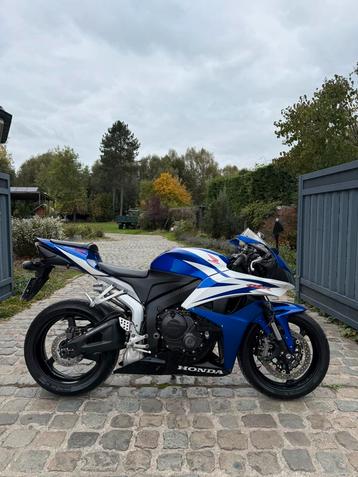 Honda CBR 600RR PC40 *Blauw/Wit* beschikbaar voor biedingen