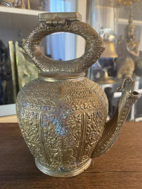 Antieke Minagkabau gegoten messing Kendi ketel topgaaf, Antiek en Kunst, Antiek | Brons en Koper, Brons, Ophalen of Verzenden