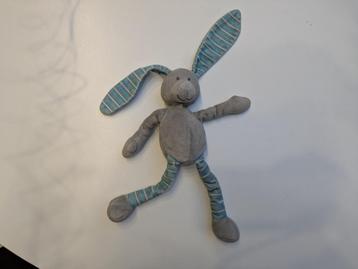 Knuffel met konijnen beschikbaar voor biedingen