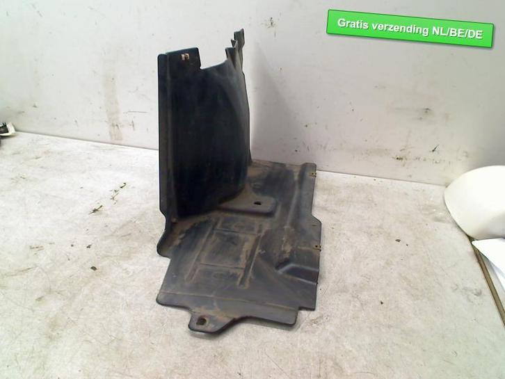 BINNENSPATSCHERM RECHTS VOOR Fiat Doblo (263) (518329300E), Auto-onderdelen, Carrosserie, Spatbord, Fiat, Voor, Rechts, Gebruikt