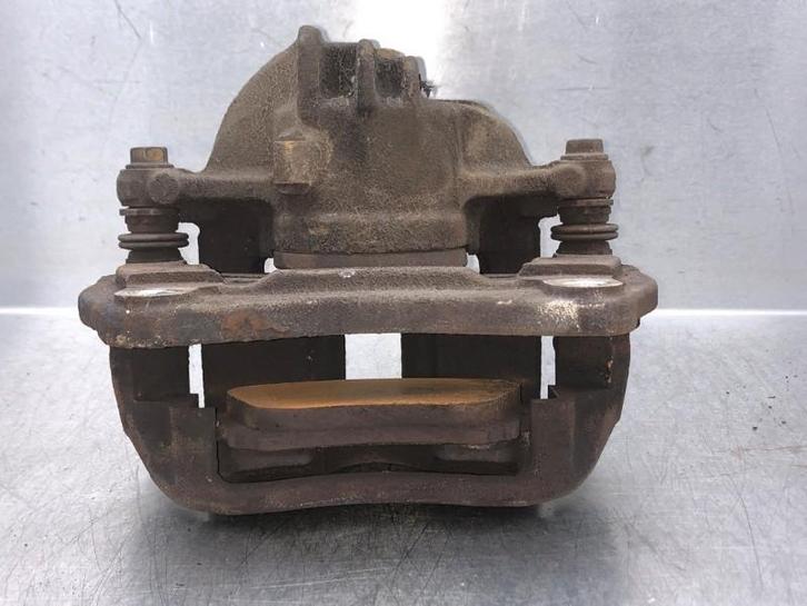 REMKLAUW RECHTS VOOR ABS Colt (Z2 / Z3) (|323281134|), Auto-onderdelen, Remmen en Aandrijving, Mitsubishi, Gebruikt