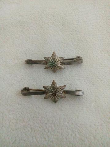 militair, oude kentekens adjudant beschikbaar voor biedingen