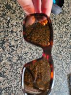 Zonnebril Costa, Enlèvement, Lunettes