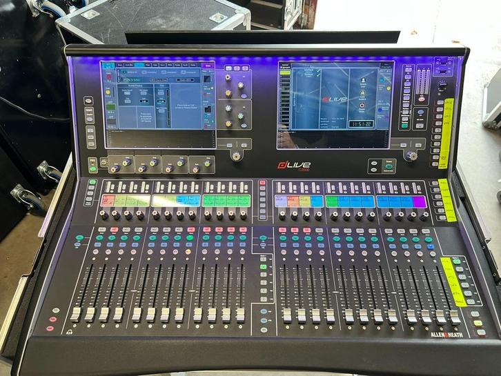 Allen & Heath DLIVE C3500 + CDM32, Audio, Tv en Foto, Professionele apparaten, Zo goed als nieuw, Audio, Ophalen