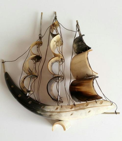 Zeilschip van hoorn handgemaakt, Antiek en Kunst, Curiosa en Brocante, Ophalen