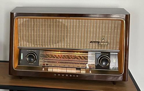 Radio GRUNDIG 3192 jaren 60, Audio, Tv en Foto, Radio's, Gebruikt, Radio, Ophalen