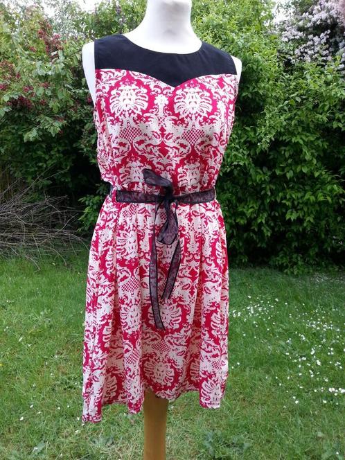 leuk zomerkleedje écru - wit / rood zwarte band NIEUW, Kleding | Dames, Jurken, Nieuw, Rood, Ophalen of Verzenden