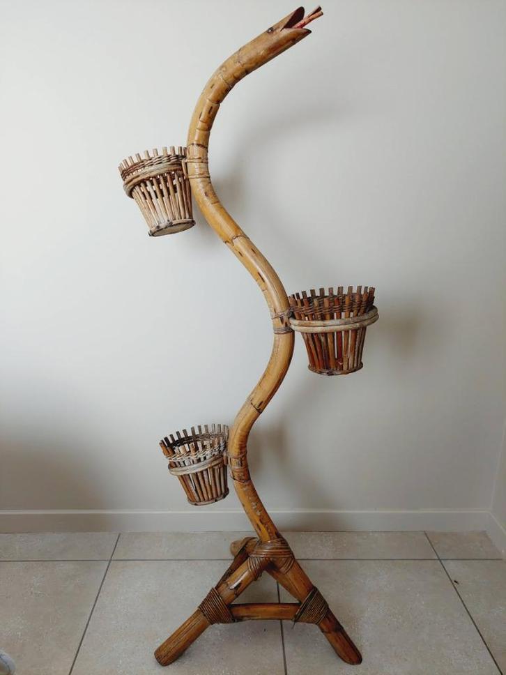 Vintage plantenstaander bamboe / rotan met drie bloempotjes, Tuin en Terras, Bloempotten, Zo goed als nieuw, Overige materialen