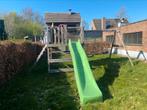 Speelhuis met glijbaan en schommels, Kinderen en Baby's, Speelgoed | Buiten | Speelhuisjes, Ophalen, Hout