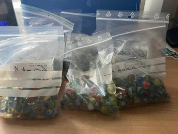 Knikkers  beschikbaar voor biedingen