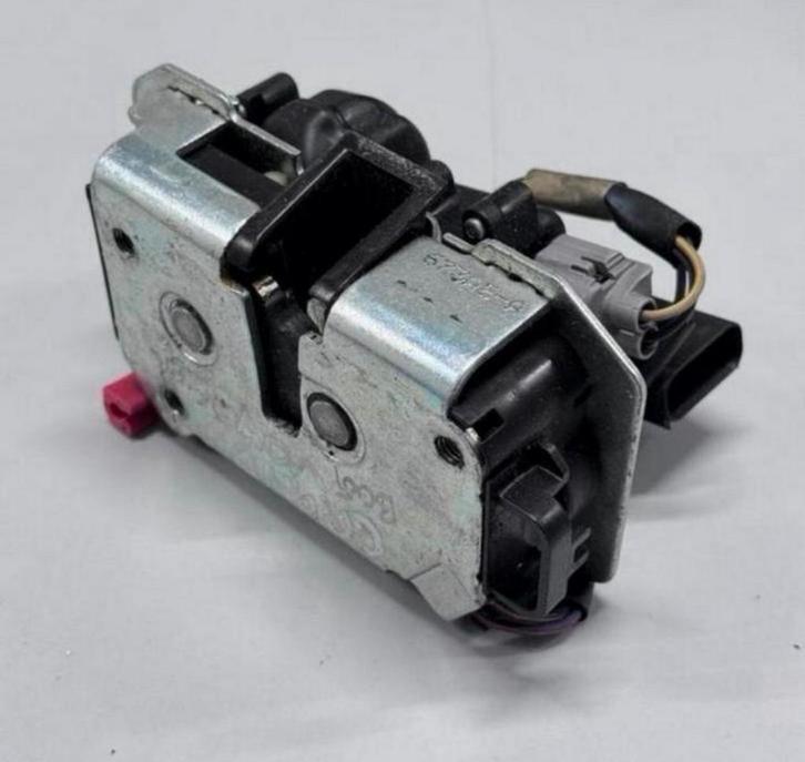 Chrysler Voyager 673AEA kofferbak kofferklep slot mechanisme, Auto-onderdelen, Elektronica en Kabels, Chrysler, Ophalen of Verzenden