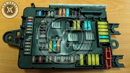 Bmw 1 Serie F20 F21 Zekeringskast Fuse Box 116D 9389070, Auto-onderdelen, Elektronica en Kabels, BMW, Gebruikt, Ophalen of Verzenden