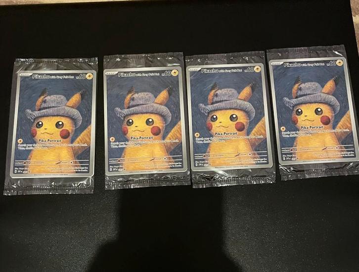 4x pikachu with grey felt hat, Hobby en Vrije tijd, Verzamelkaartspellen | Pokémon, Ophalen