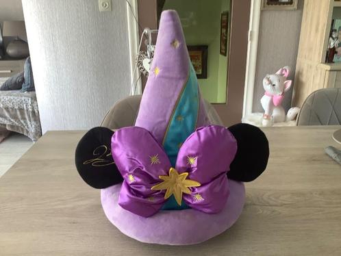 Disney Minnie Mouse tovermuts (20 cm), Verzamelen, Disney, Zo goed als nieuw, Kleding of Textiel, Overige figuren, Ophalen of Verzenden