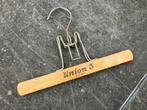 TROUSER HANGERS UNION 3 CINTRES PANTALONS EN BOIS DRP, Ophalen of Verzenden, Gebruikt, Hout, Kinderen en Volwassenen