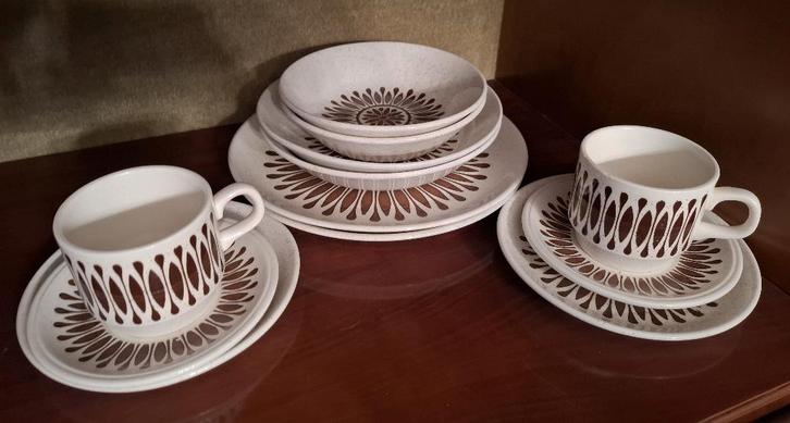 Vintage Biltons Ironstone servies 2 pers., Antiquités & Art, Antiquités | Services (vaisselle) pièces, Enlèvement ou Envoi