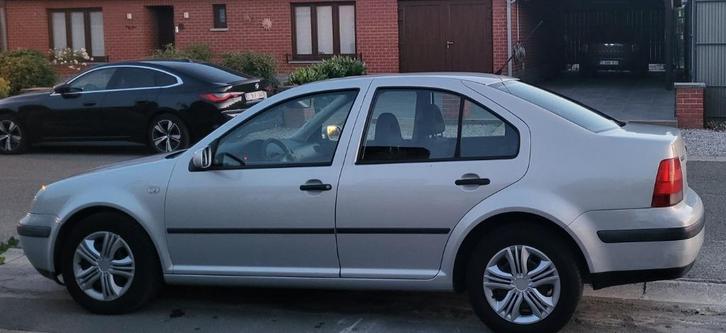 VW BORA 1.4 ESSENCE/ CT VIERGE/ PRÊT À IMMATRICULER !, Auto's, Volkswagen, Particulier, Bora, ABS, Airbags, Boordcomputer, Centrale vergrendeling