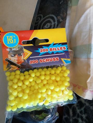 70 pakjes nieuwe softair-ballen beschikbaar voor biedingen