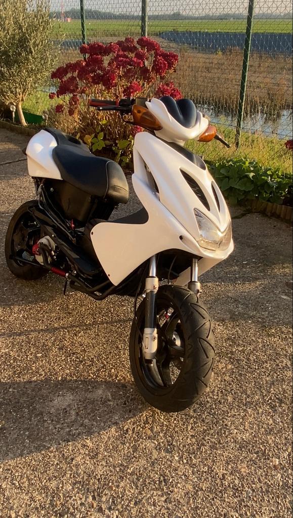 Mbk nitro niet werkend (ook te ruil), Fietsen en Brommers, Scooters | Yamaha, Zo goed als nieuw, Aerox, Klasse A (25 km/u), Tweetakt