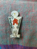 Pin Kunstige menselijke figuur met rode man vintage, Enlèvement ou Envoi, Neuf, Figurine, Insigne ou Pin's