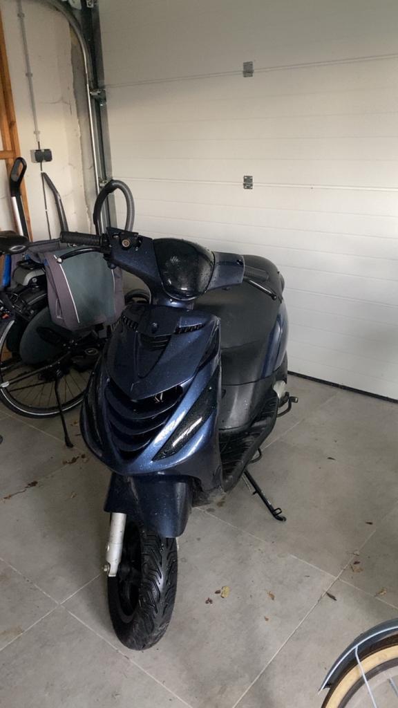 Piaggio Zip 50cc 4-takt carburateur, Fietsen en Brommers, Scooters | Piaggio, Gebruikt, Zip, Klasse B (45 km/u), Benzine, Ophalen