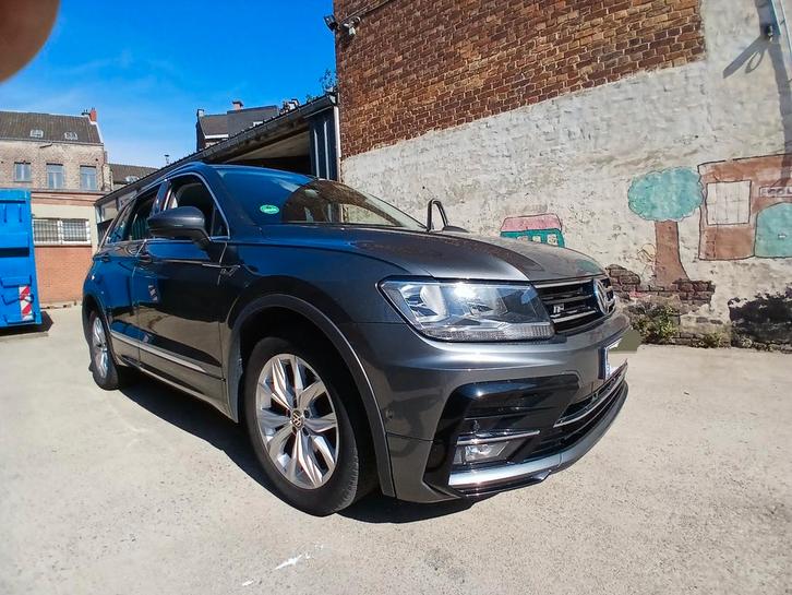VW TIGUAN R LINE 2L TDI 116 PK 116 PK, LEER, PIANO, CAM360,,, Auto's, Volkswagen, Particulier, Tiguan, Panoramadak, Diesel, Leder
